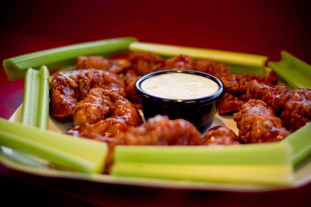Wingin Out | restaurant | 916 E Broadway, Columbia, MO 65201, USA | 5734499464 OR +1 573-449-9464