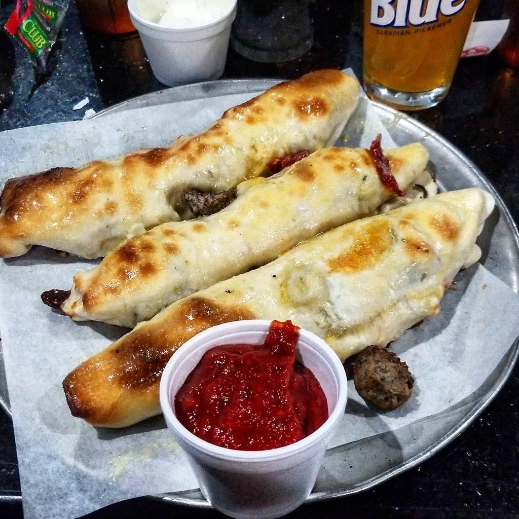 Campus Pollyeyes | restaurant | 440 E Court St, Bowling Green, OH 43402, USA | 4193529638 OR +1 419-352-9638