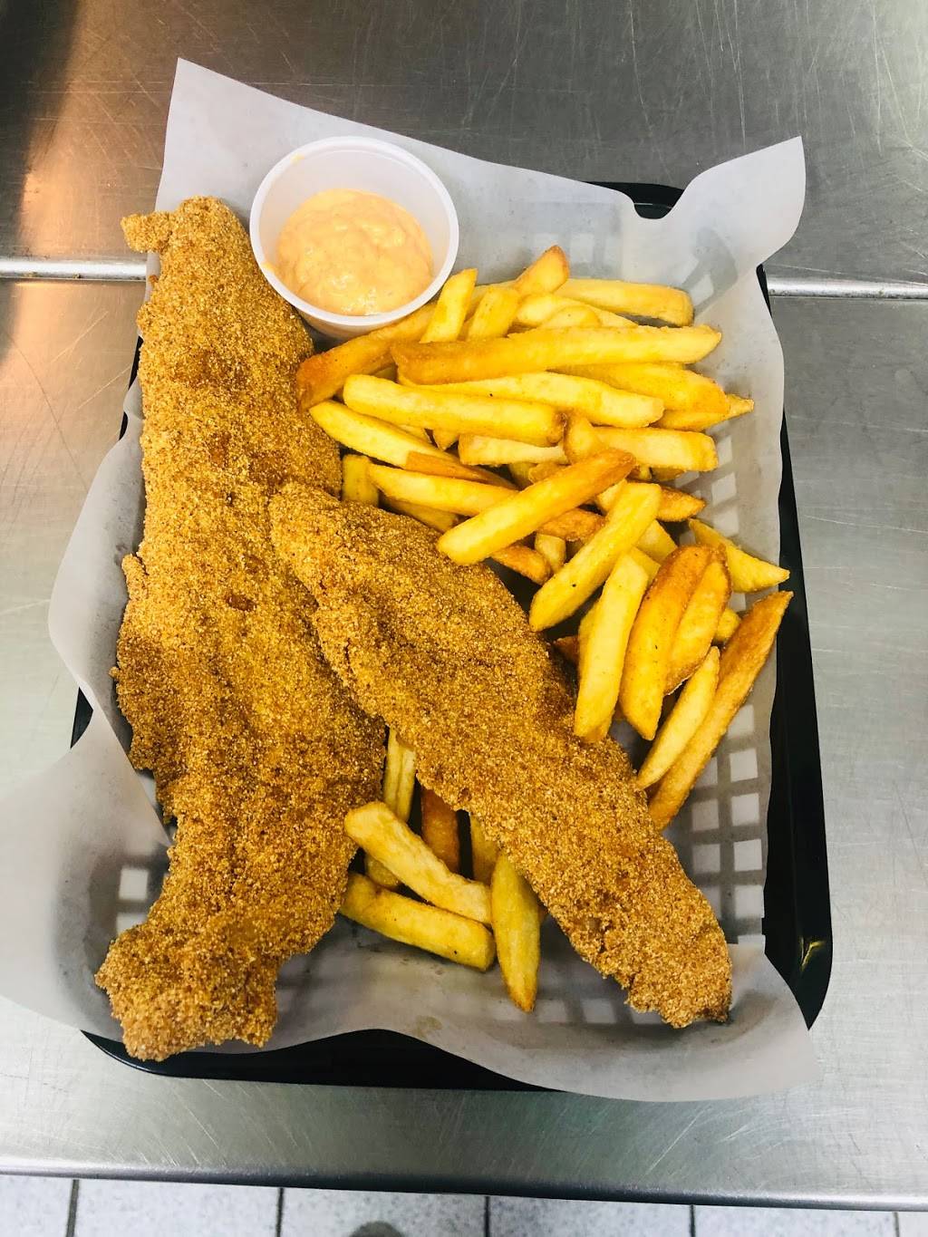 Johns Seafood | restaurant | 4925 Bonnie View Rd, Dallas, TX 75241, USA | 2143766606 OR +1 214-376-6606