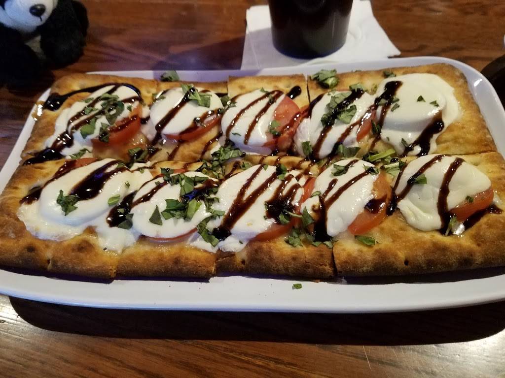 Yogis Bar & Grill | restaurant | 3880 Hard Rd, Dublin, OH 43016, USA | 6147992660 OR +1 614-799-2660