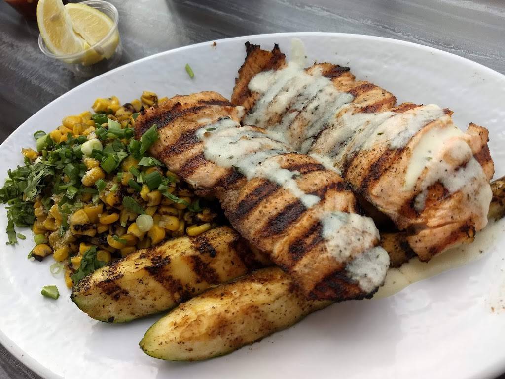 California Fish Grill | restaurant | 1185 W Renaissance Pkwy, Rialto, CA 92376, USA | 9093404434 OR +1 909-340-4434