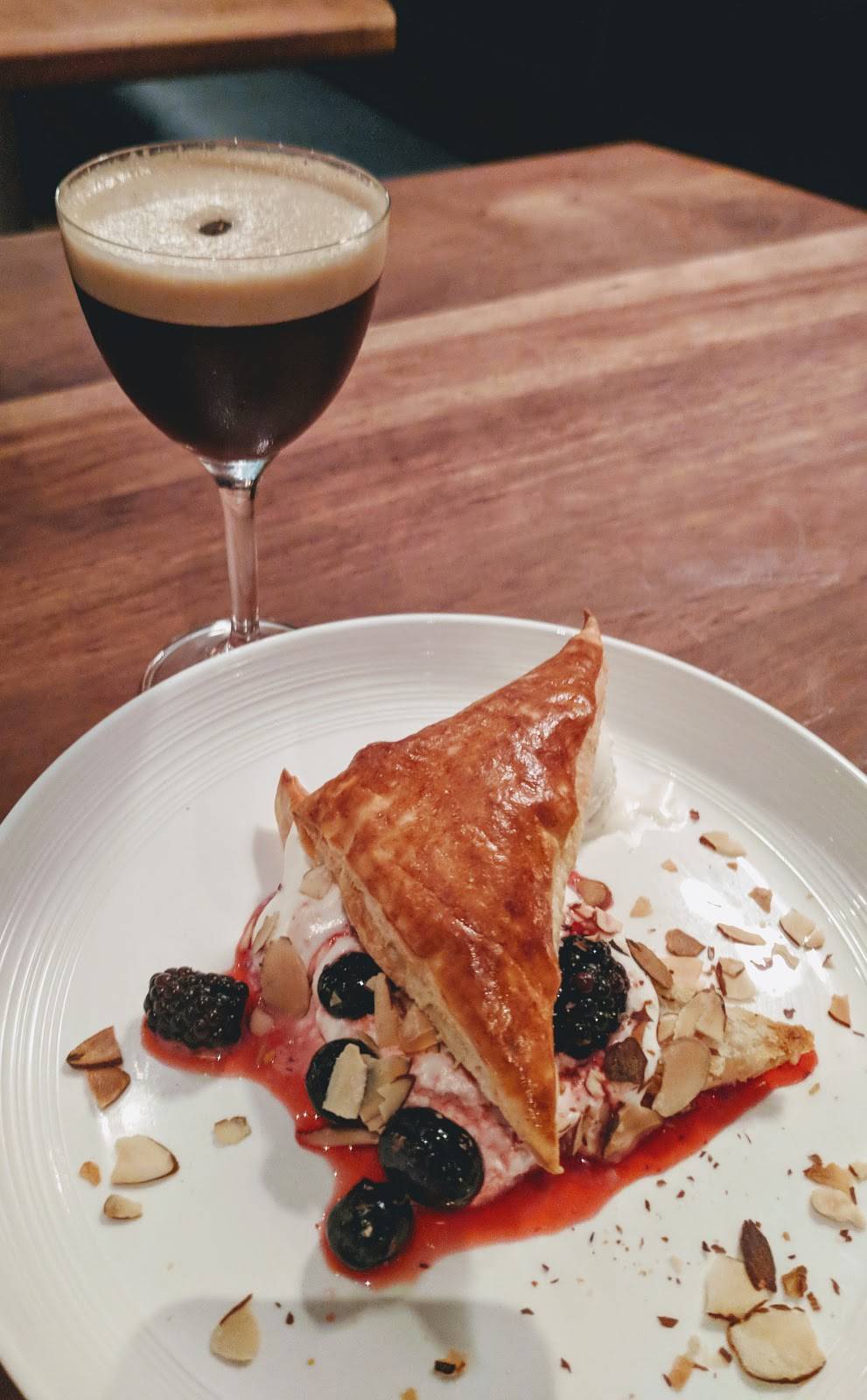 Uma Casa | restaurant | 1550 Church St, San Francisco, CA 94131, USA | 4158292264 OR +1 415-829-2264