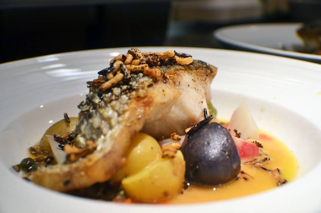 La Calle Restaurant | restaurant | 10 South St, Baltimore, MD 21202, USA | 6673122964 OR +1 667-312-2964