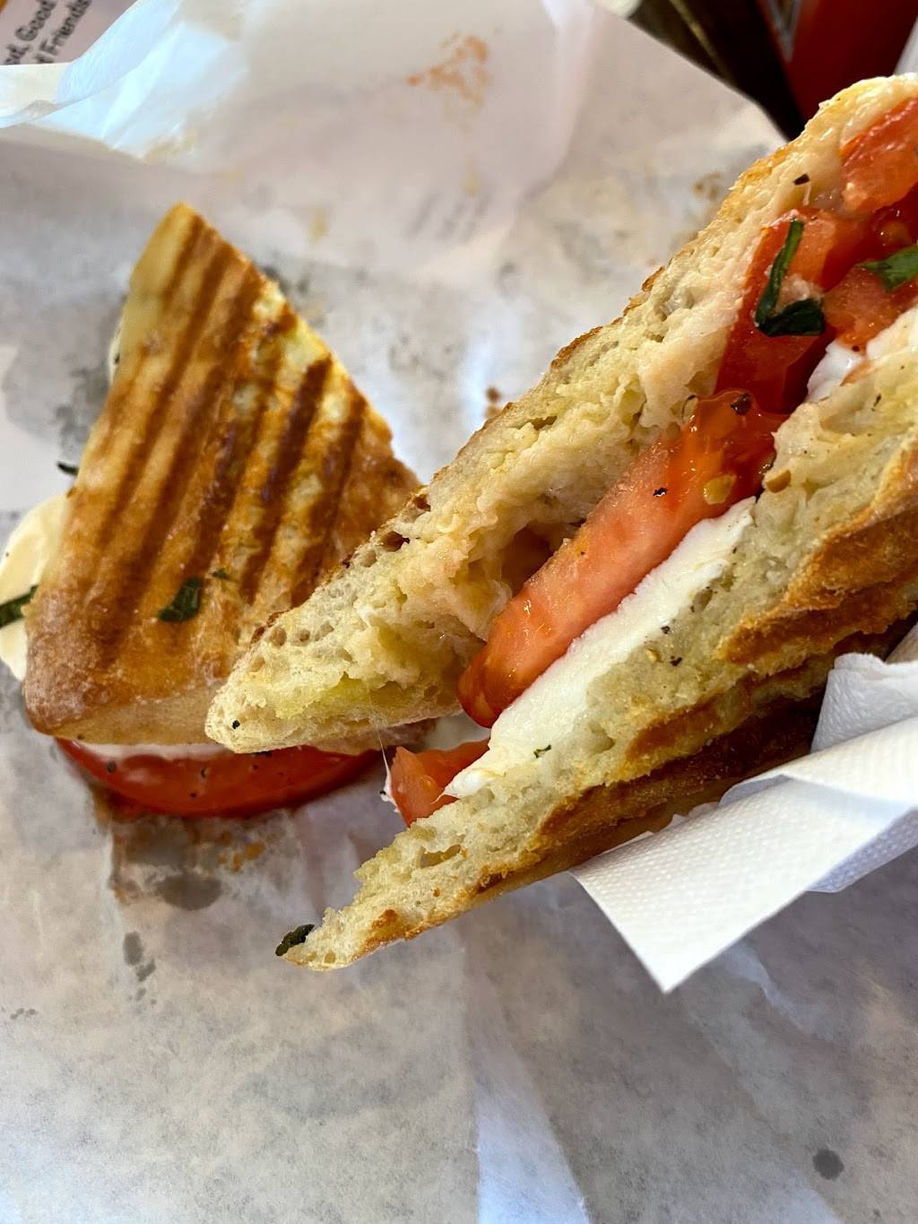 Ninas Bistro & Sandwiches | restaurant | 49 Hall St, Concord, NH 03301, USA | 6032190278 OR +1 603-219-0278