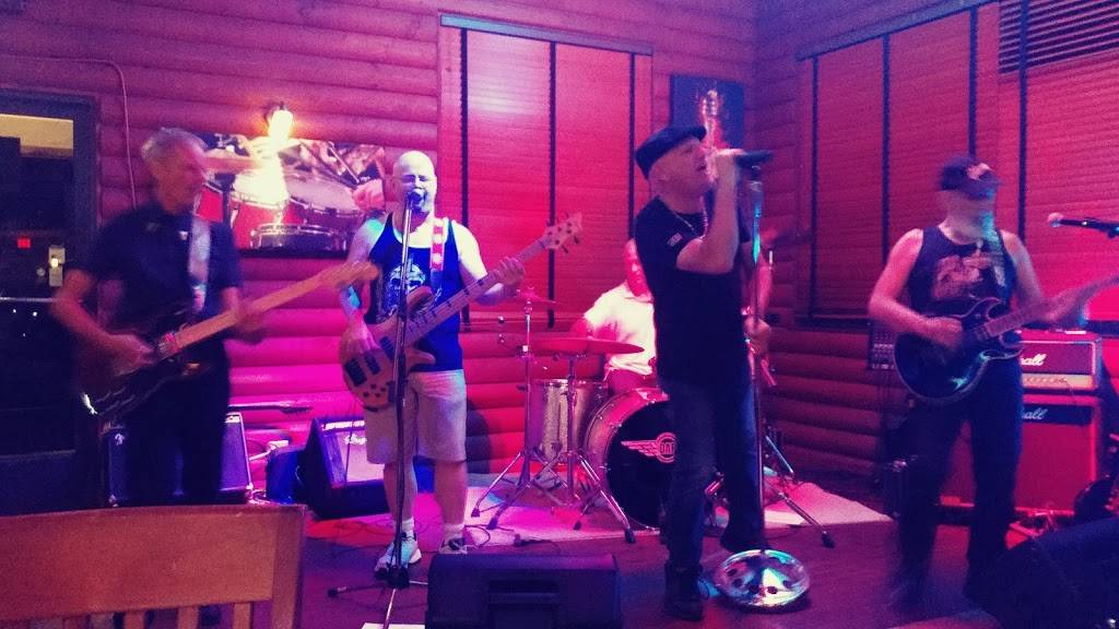 The Old Sequoia Lounge | restaurant | 5304 Gateway Center, Flint, MI 48507, USA | 8102338000 OR +1 810-233-8000