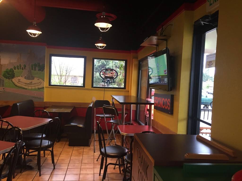 Famous Philly Cheese Steak & Wings | restaurant | 2200 Oneida St, Denver, CO 80207, USA | 3033335600 OR +1 303-333-5600