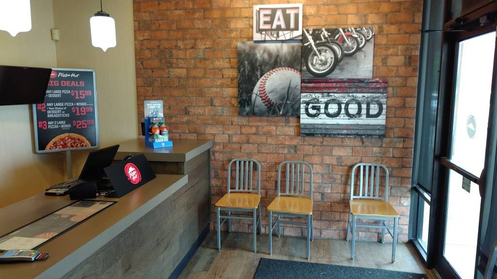 Pizza Hut | restaurant | 7652 Gessner Rd, Houston, TX 77040, USA | 8324673350 OR +1 832-467-3350