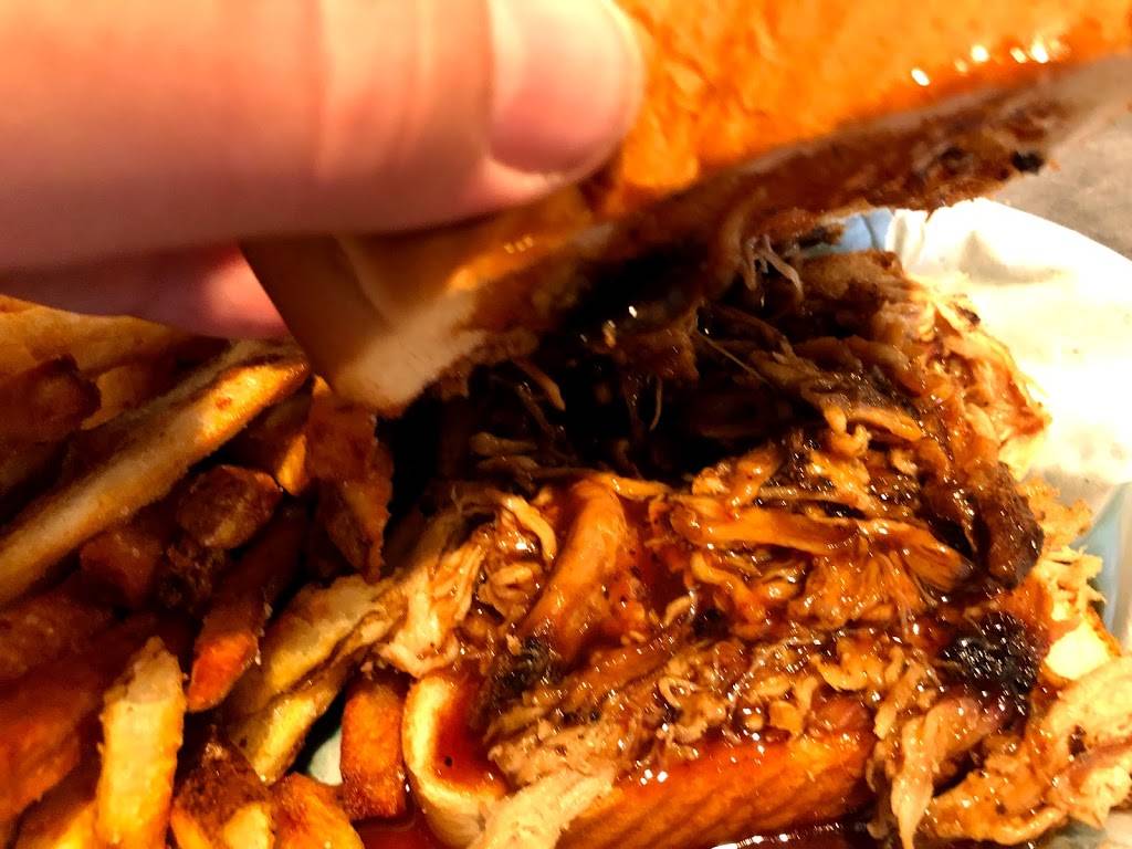 Pops Smokehouse & Grill Antiques | restaurant | 665 Main St, Whitesburg, GA 30185, USA | 7708366153 OR +1 770-836-6153