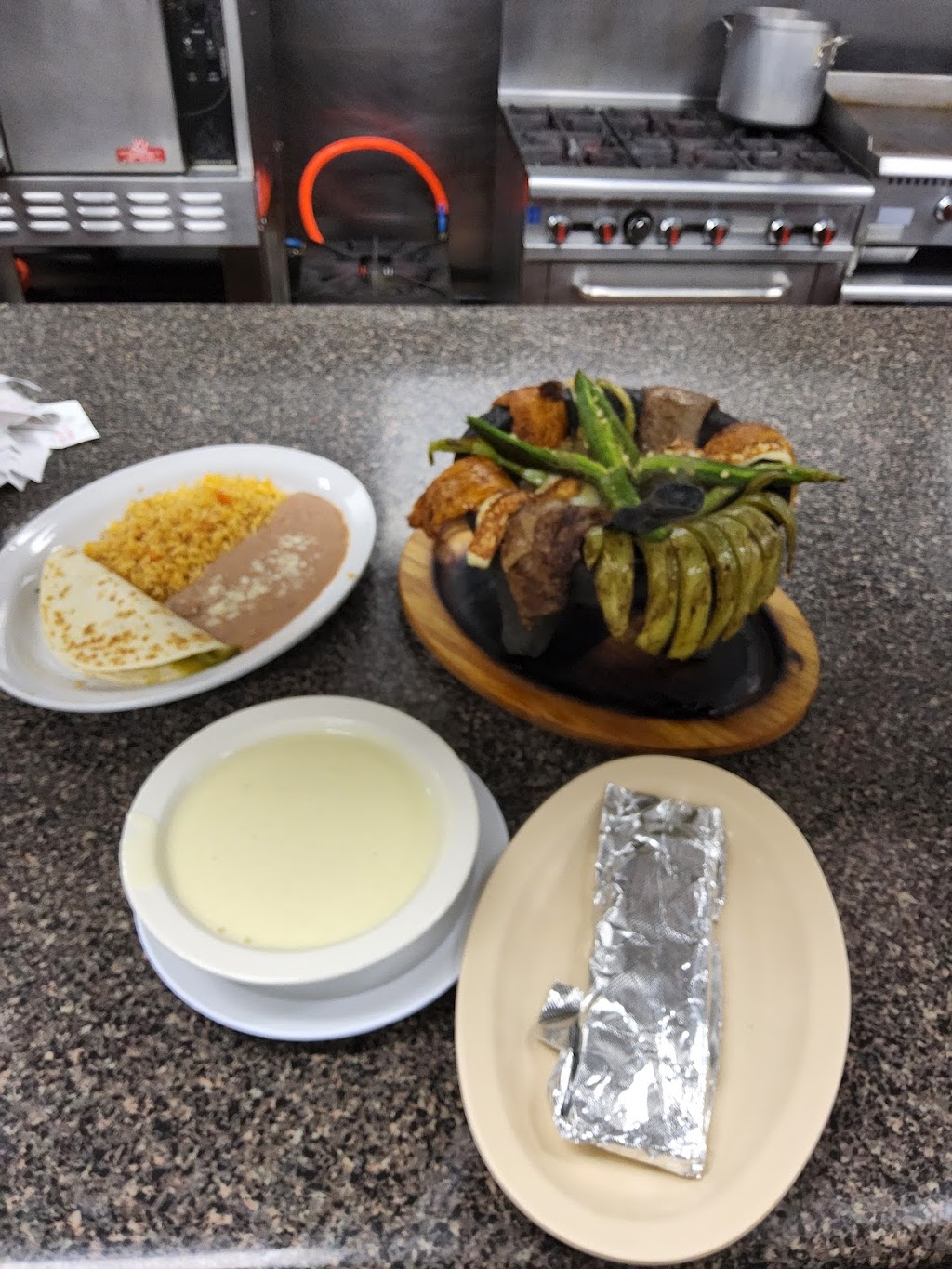 El Paraiso | restaurant | 2670 McIngvale Rd M, Hernando, MS 38632, USA | 6622983509 OR +1 662-298-3509