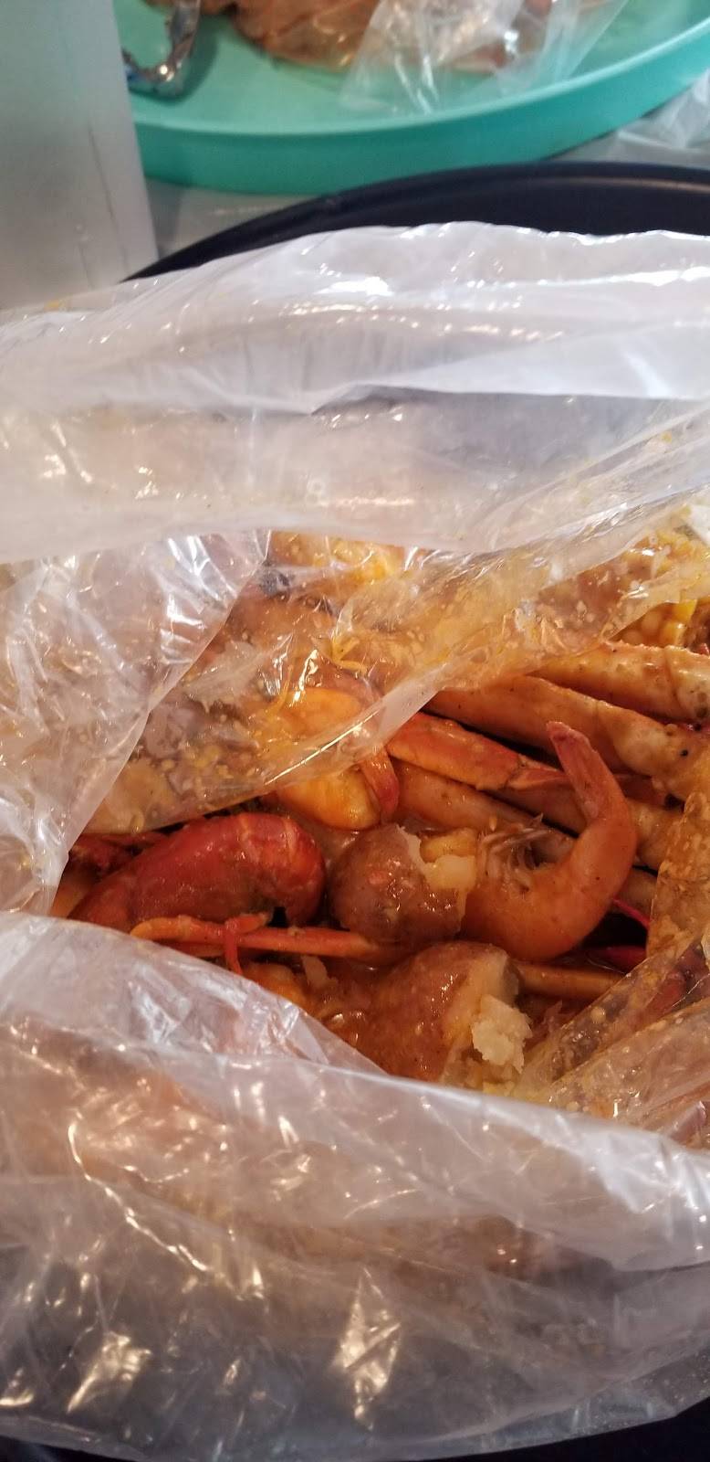 Captain Crawfish Seafood Grill | restaurant | Houston, TX 77055, USA | 8327672232 OR +1 832-767-2232