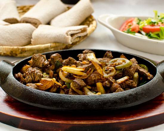 Adugenet Ethopian Kitchen & Bar | restaurant | 5701 Rainier Ave S, Seattle, WA 98118, USA | 2068590098 OR +1 206-859-0098