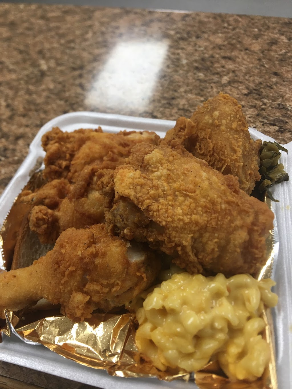 Mccall’s Chicken & Ribs | restaurant | 810 S Irvine Ave, Sharon, PA 16146, USA | 7248772631 OR +1 724-877-2631