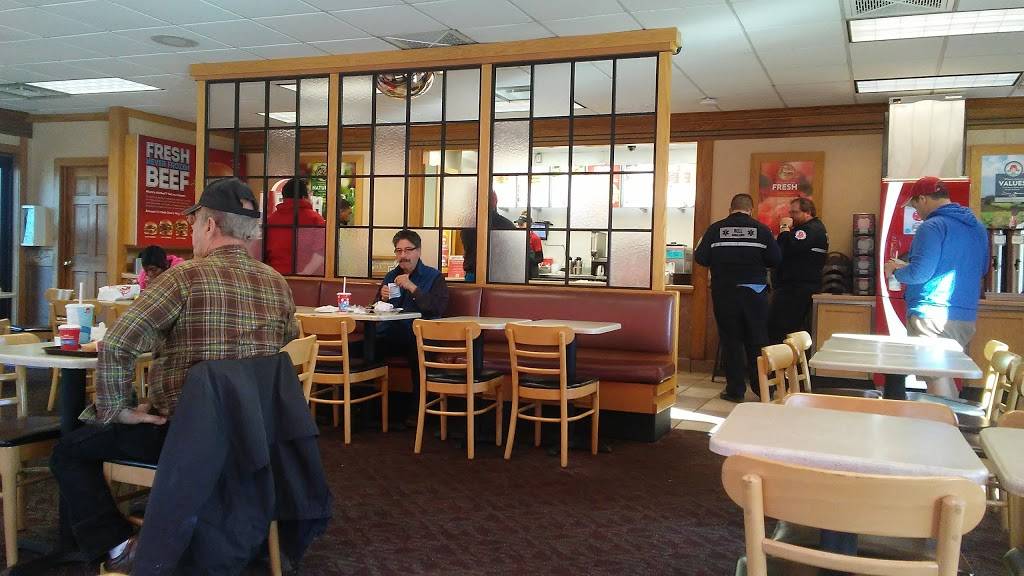 Wendys | restaurant | 3050 S Chase Ave, Milwaukee, WI 53207, USA | 4147449160 OR +1 414-744-9160