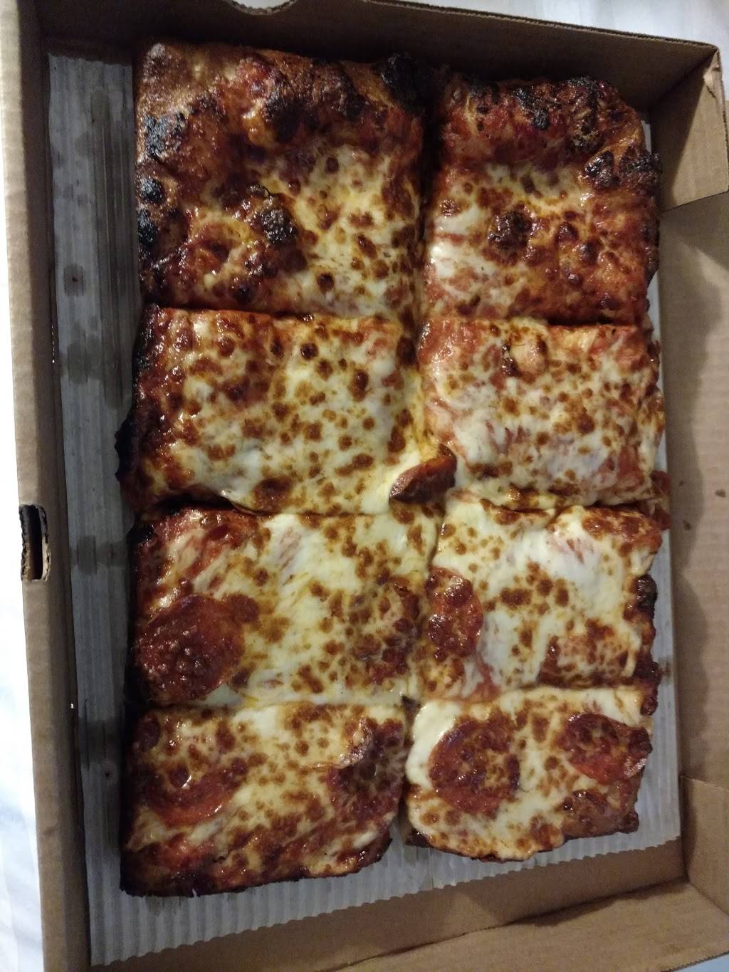 Lazy Dog Pizza | restaurant | 154 S Main St suite 5, Frankenmuth, MI 48734, USA | 9892624242 OR +1 989-262-4242