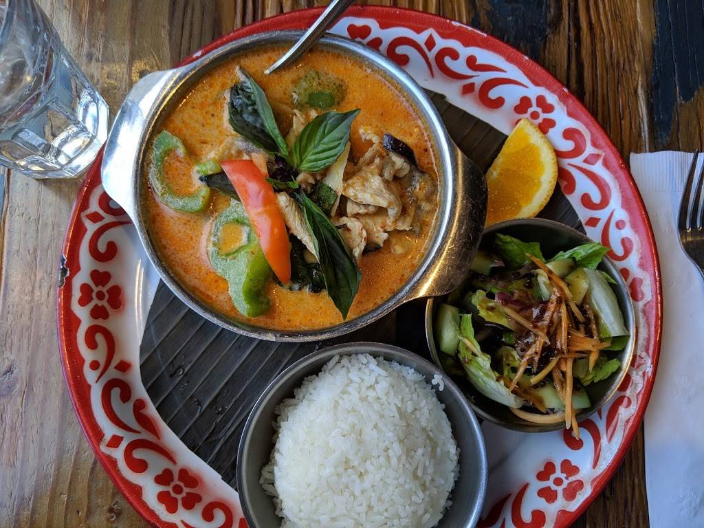 ThaiTanic Streetfood | restaurant | 1001 Bridgeway Ste B1, Sausalito, CA 94965, USA | 4153318007 OR +1 415-331-8007