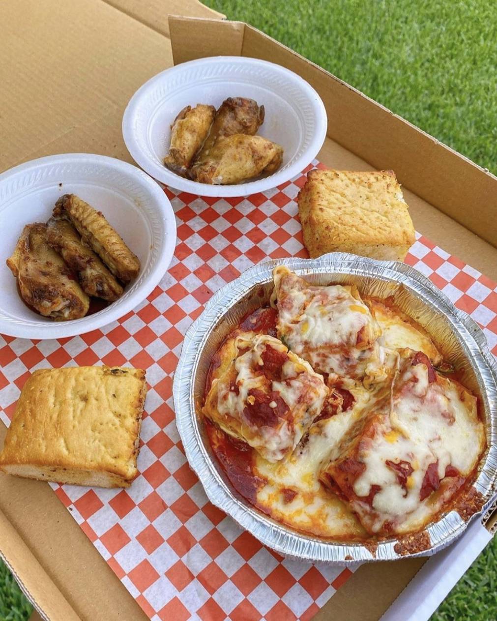 Two Guys Pizzeria | restaurant | 2250 W Holcombe Blvd, Houston, TX 77030, USA | 7136606262 OR +1 713-660-6262