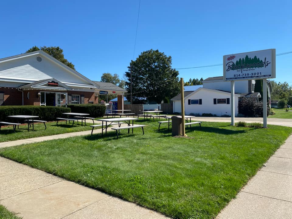 Backwoods Pizza & Beer Distributor | restaurant | 14457 Main St, Wattsburg, PA 16442, USA | 8147393006 OR +1 814-739-3006