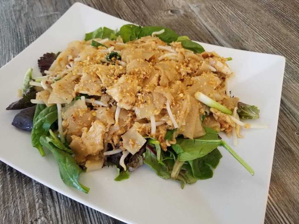 Royyim Thai Cuisine | cafe | 1823 S Greenfield Rd #105, Mesa, AZ 85206, USA | 4808929456 OR +1 480-892-9456