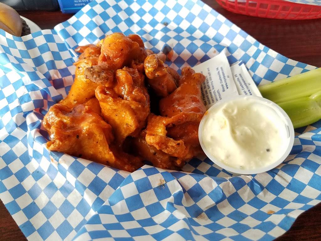 Lighthouse Bar & Grill | restaurant | 10215 S 168th St #201, Omaha, NE 68136, USA | 4025041915 OR +1 402-504-1915