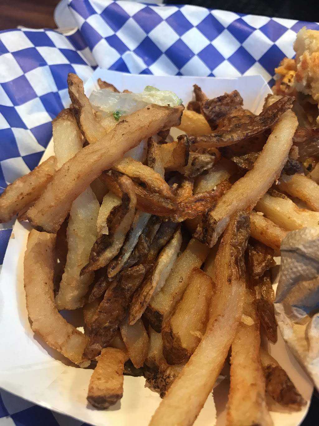 Blues Burger Bar | restaurant | 310 4th St, Niagara Falls, NY 14303, USA | 7165012392 OR +1 716-501-2392