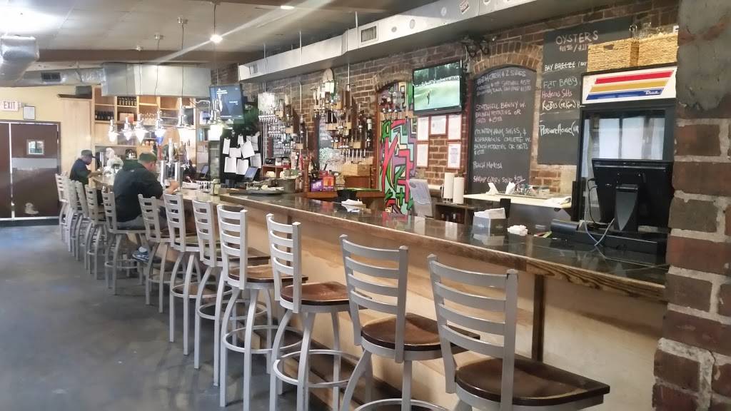 A W Shucks Raw Bar & Grill | restaurant | 2200 Colonial Ave, Norfolk, VA 23517, USA | 7576649117 OR +1 757-664-9117