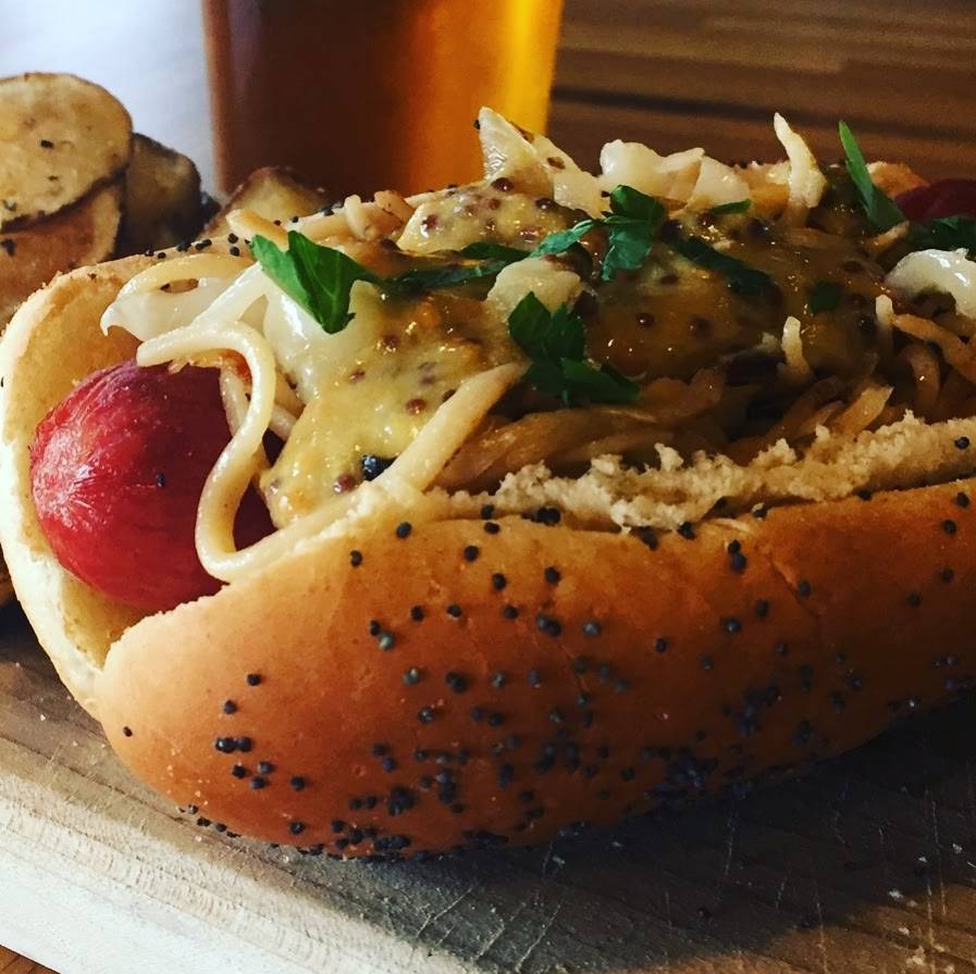 Tatoheads Public House | restaurant | 1297 Parsons Ave, Columbus, OH 43206, USA | 6147252101 OR +1 614-725-2101