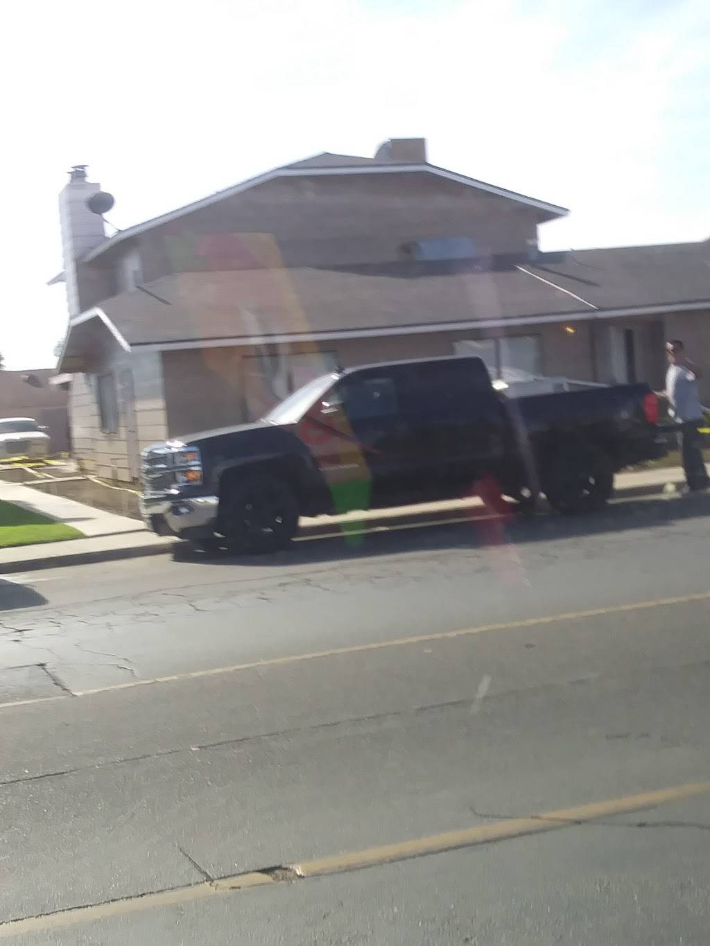 Bueno Bonito Barrato Inc | restaurant | 4011 Jewett Ave, Bakersfield, CA 93301, USA | 6613254430 OR +1 661-325-4430