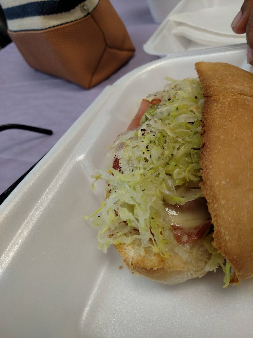 Angelos Sub Cafe | cafe | 15079 Patrick Henry Hwy, Amelia Court House, VA 23002, USA | 8045612999 OR +1 804-561-2999