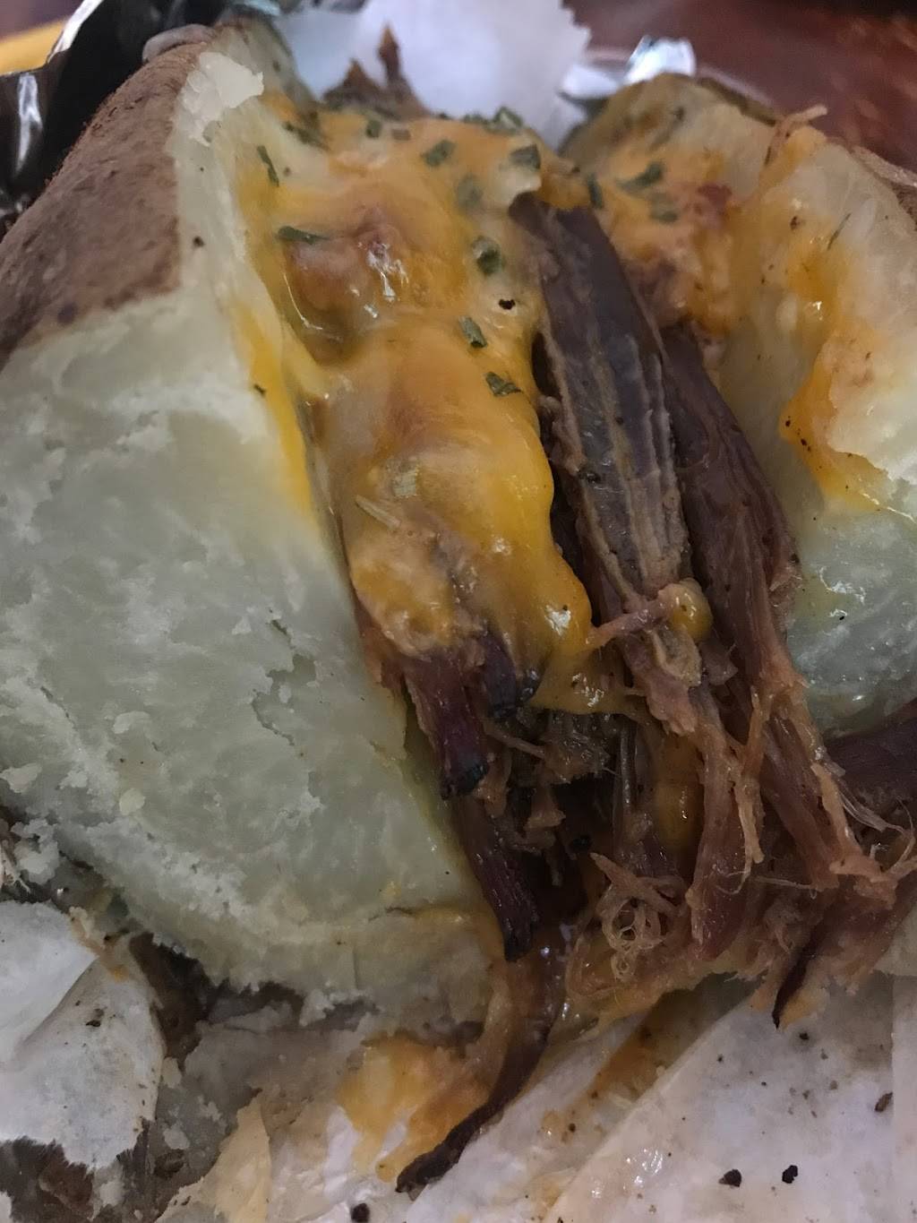 Leons Barbeque | restaurant | 9448 Lanham Severn Rd, Lanham, MD 20706, USA | 3015771322 OR +1 301-577-1322