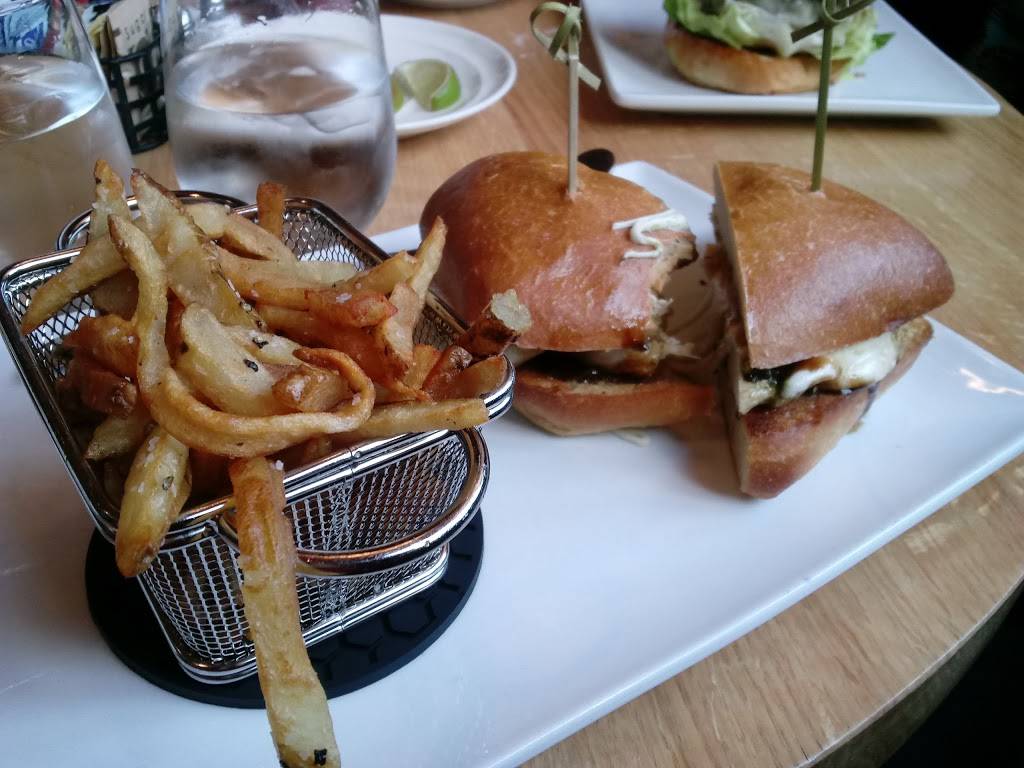 Bistro781 | restaurant | 336 Moody St, Waltham, MA 02453, USA | 7818990297 OR +1 781-899-0297