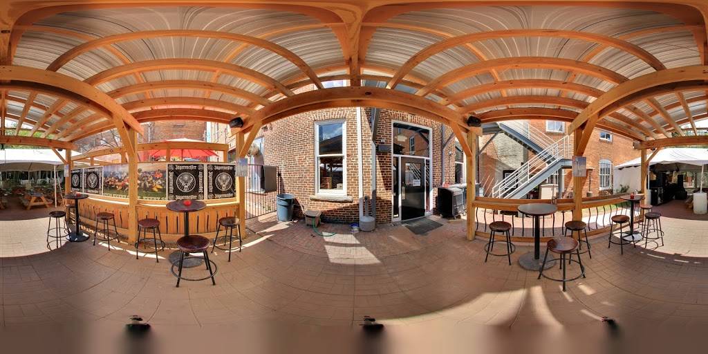 The London Bridge Pub | night club | 110 E Hargett St, Raleigh, NC 27601, USA | 9198386633 OR +1 919-838-6633