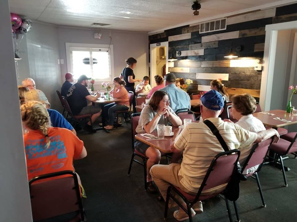 Sunset Inn Restaurant | restaurant | 1060 National Rd SE, Hebron, OH 43025, USA | 7409282001 OR +1 740-928-2001