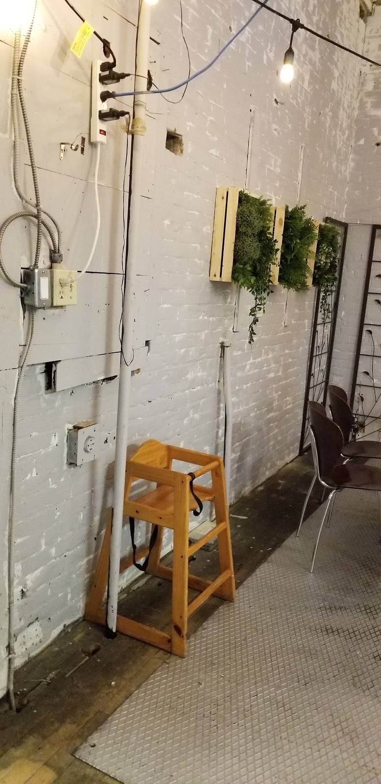 Willies Café | restaurant | 630 Dundas St, London, ON N5W 2Y8, Canada | 5194339027 OR +1 519-433-9027