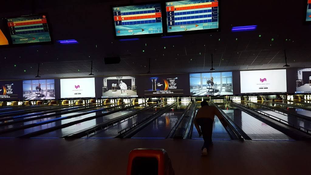 Bowlero Charlottesville | restaurant | 335 Rivanna Plaza Dr, Charlottesville, VA 22901, USA | 4349783999 OR +1 434-978-3999