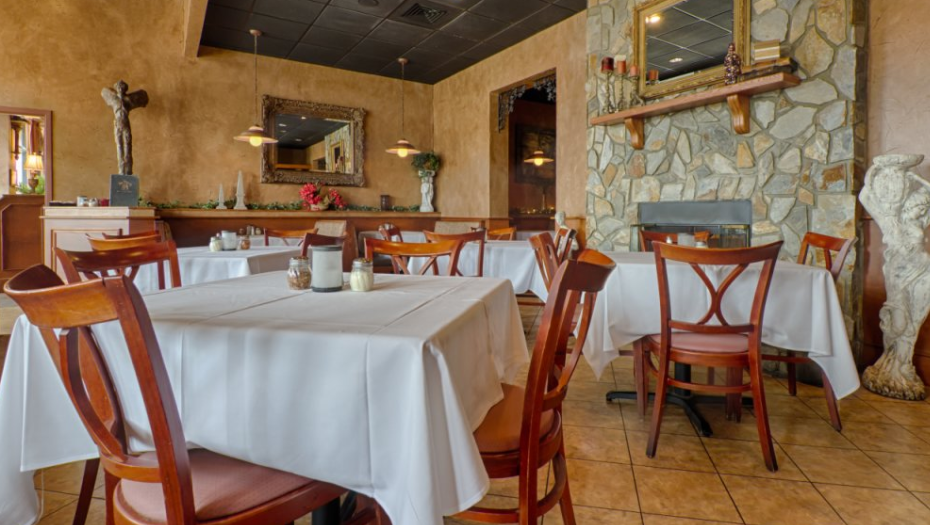 Da Vincis | restaurant | 2968 N Center St, Hickory, NC 28601, USA | 8283286101 OR +1 828-328-6101