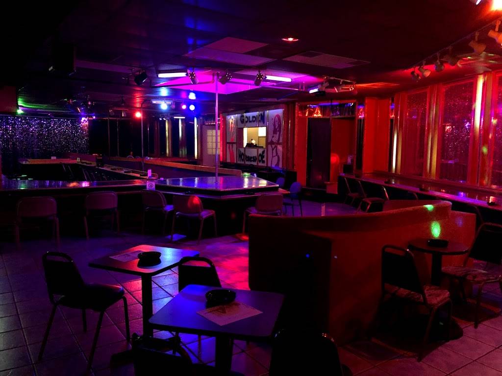 Golden Horseshoe Club | restaurant | 1335 N Mildred St, Ranson, WV 25438, USA | 3047253885 OR +1 304-725-3885