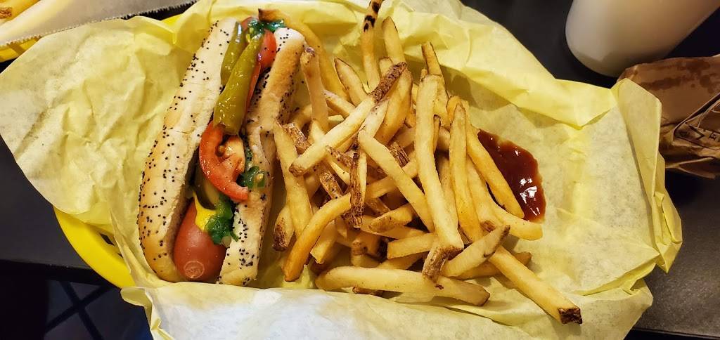 Windy City Beefs-N-Dogs | meal takeaway | 0297, 7500 W Lake Mead Blvd, Las Vegas, NV 89128, USA | 7024105016 OR +1 702-410-5016