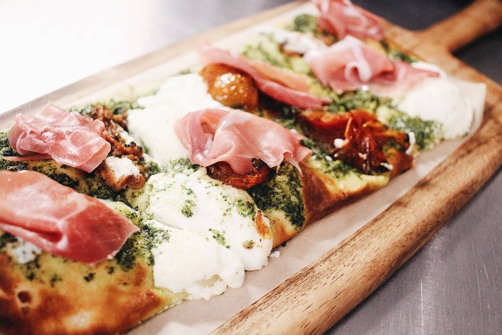 The Bistro - Eat. Drink. Connect.® | restaurant | 1050 NC-105, Boone, NC 28607, USA | 8282657676 OR +1 828-265-7676