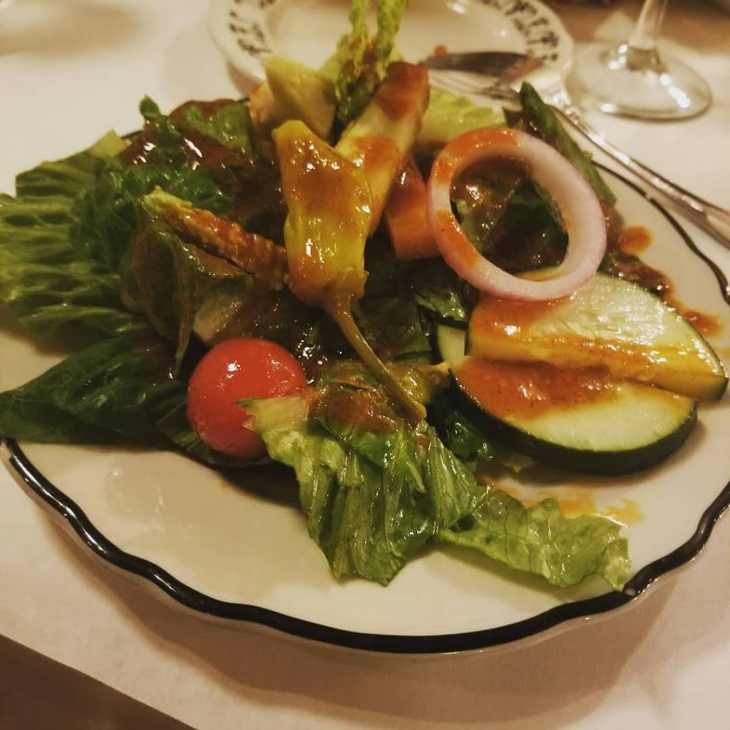 Petit Paree Restaurant & Lounge | restaurant | 228 E Main St, Festus, MO 63028, USA | 6369378400 OR +1 636-937-8400