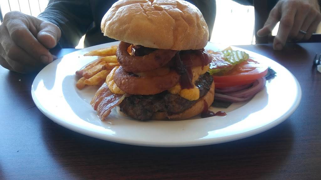 Dados Cafe | restaurant | 5425 Hampton Ave, St. Louis, MO 63109, USA | 3142245588 OR +1 314-224-5588