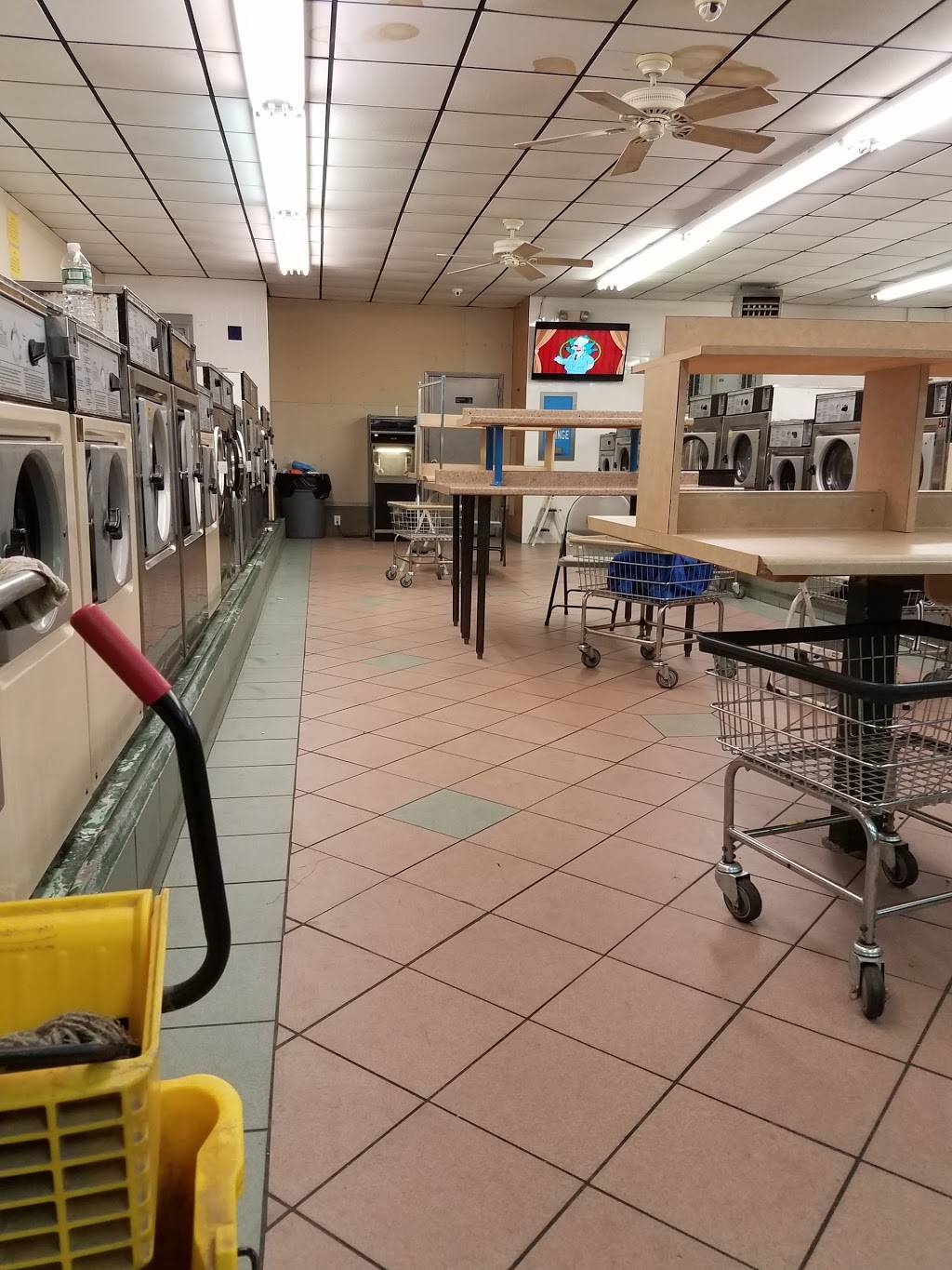 Long Wall Kitchen | restaurant | 1708 Sunrise Hwy, Copiague, NY 11726, USA | 6318420853 OR +1 631-842-0853