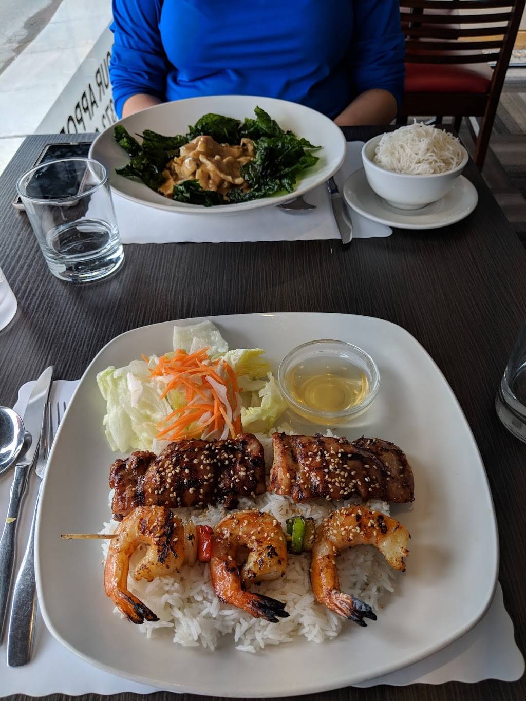 ExotiQua | restaurant | 215 Rue Victoria, Salaberry-de-Valleyfield, QC J6T 1A8, Canada | 4503775553 OR +1 450-377-5553