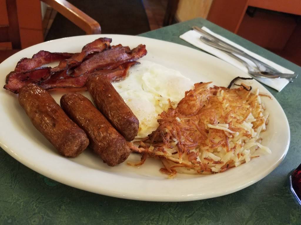 Chucks Place Family Restaurant | restaurant | 406 N Main St, Thiensville, WI 53092, USA | 2622429797 OR +1 262-242-9797