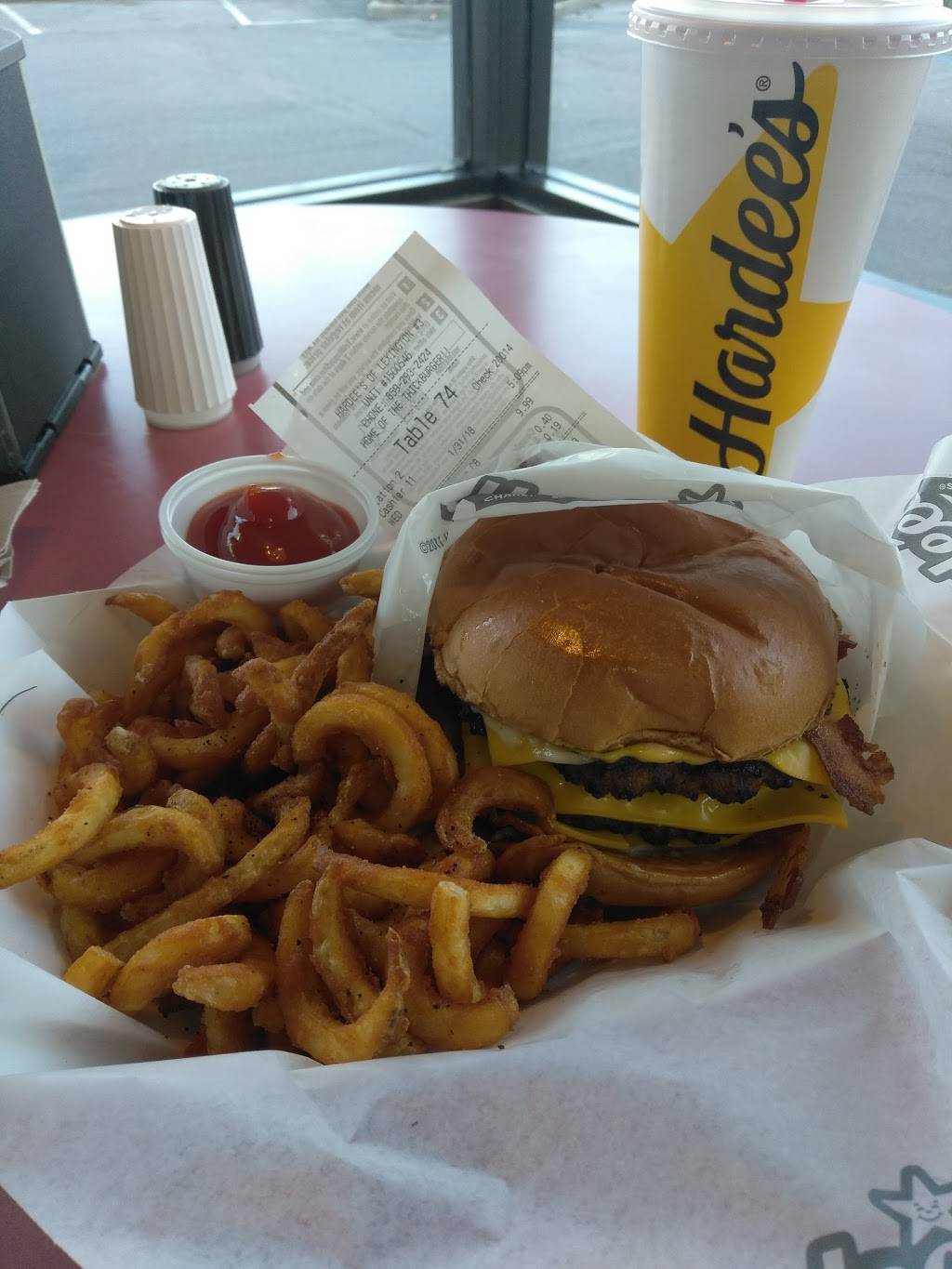 Hardees | restaurant | 202 W New Circle Rd, Lexington, KY 40505, USA | 8592932424 OR +1 859-293-2424