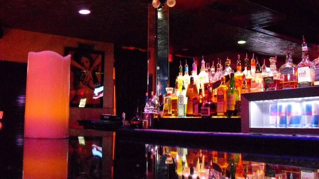 Scores Gentlemens Club | restaurant | 2310 N Dale Mabry Hwy, Tampa, FL 33607, USA | 8138757912 OR +1 813-875-7912