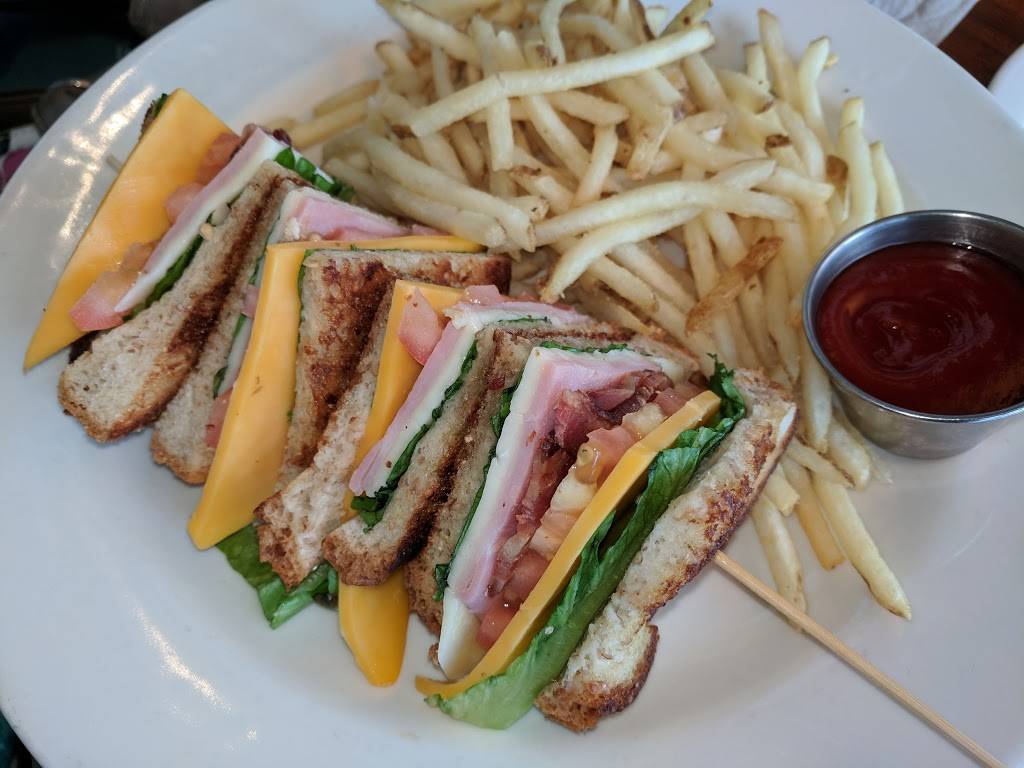 Hefner Grill | restaurant | 9201 Lake Hefner Pkwy, Oklahoma City, OK 73120, USA | 4057486113 OR +1 405-748-6113