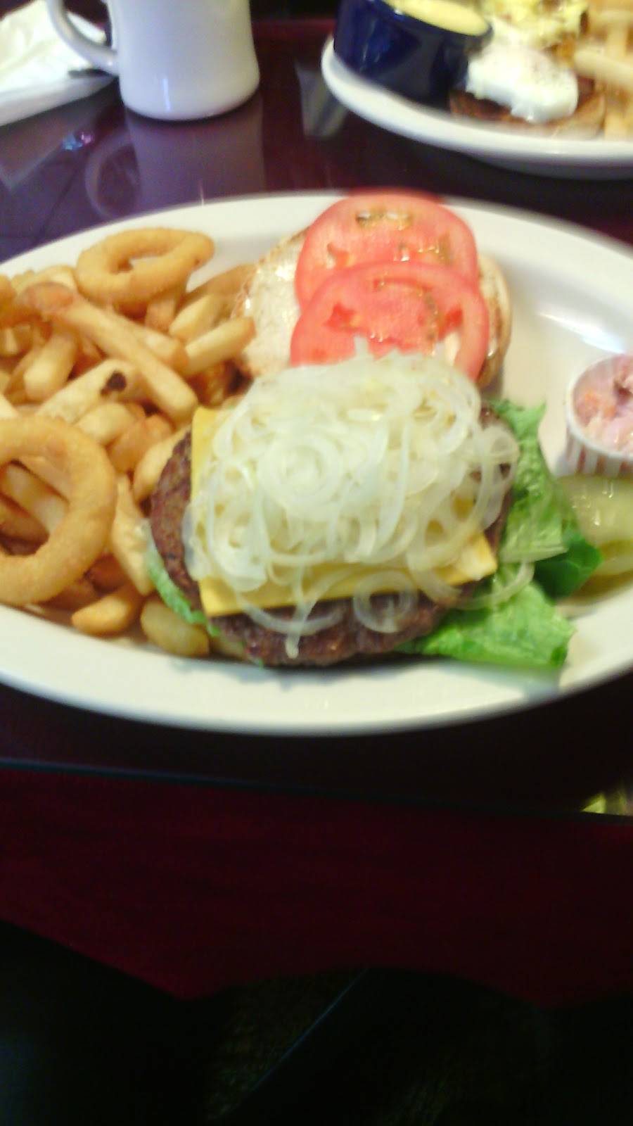 Jerrys 637 | restaurant | 637 Bay St, Staten Island, NY 10304, USA | 7188767685 OR +1 718-876-7685