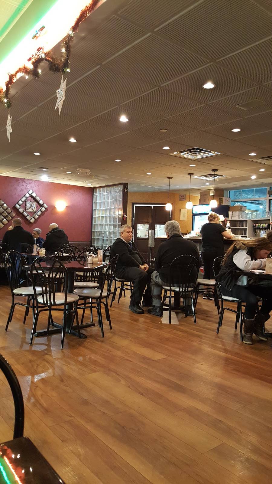 Steffanos Pizza Restaurant | restaurant | 525 Tunxis Hill Cut Off, Fairfield, CT 06825, USA | 2033341344 OR +1 203-334-1344