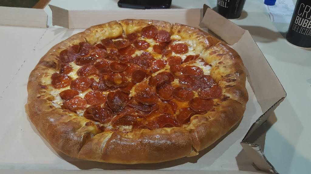 Pizza Hut | restaurant | 350 E Market St, Leesburg, VA 20176, USA | 7037711212 OR +1 703-771-1212