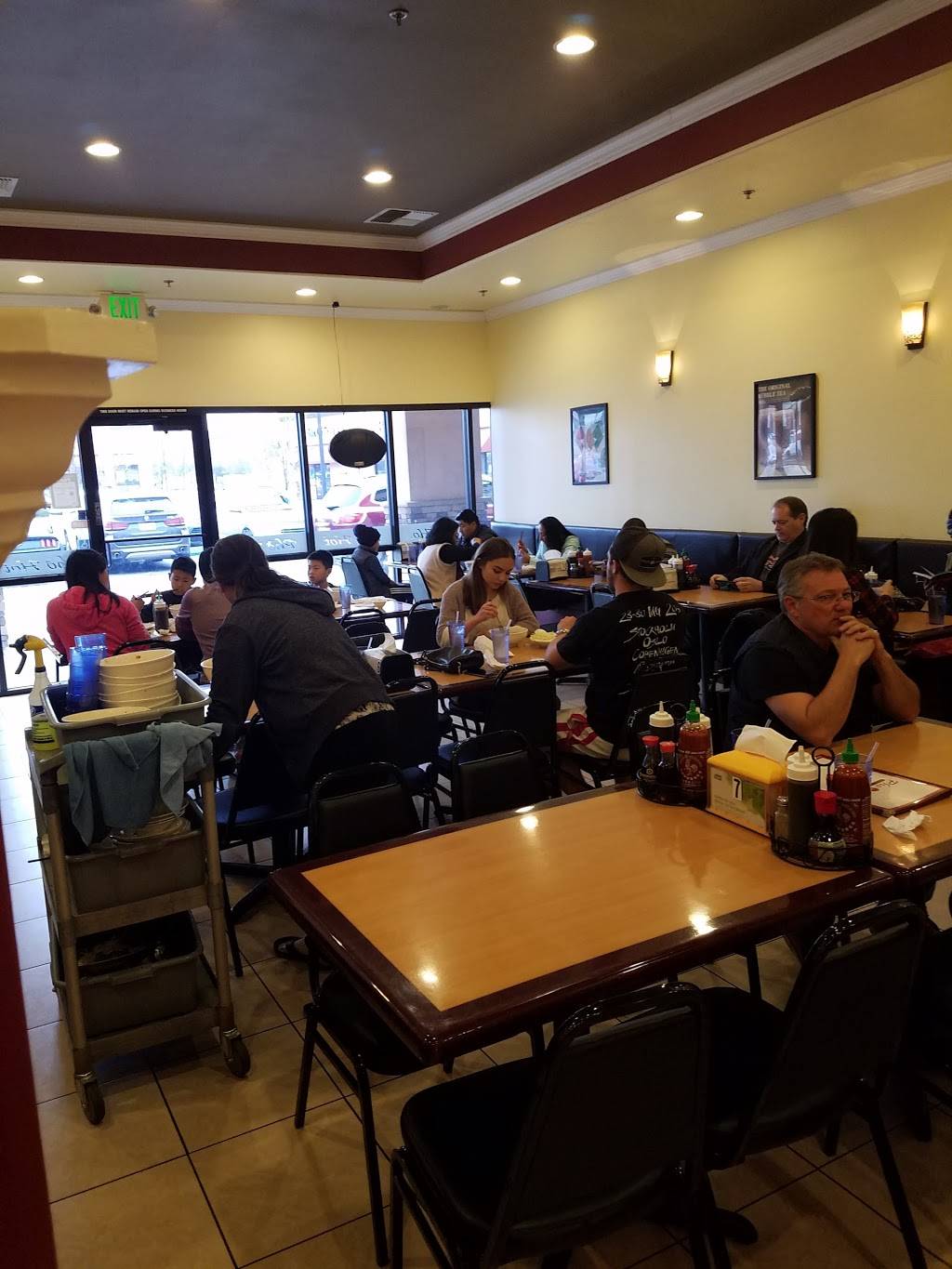 Pho Hot | restaurant | 6696 Lonetree Blvd, Rocklin, CA 95765, USA | 9167812858 OR +1 916-781-2858